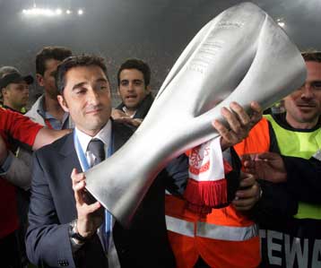 Επαφή με τον Ολυμπιακό παραδέχθηκε ο μάνατζερ του Βαλβέρδε