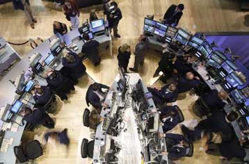 Υποχωρεί το ασφάλιστρο κινδύνου στα ελληνικά ομόλογα