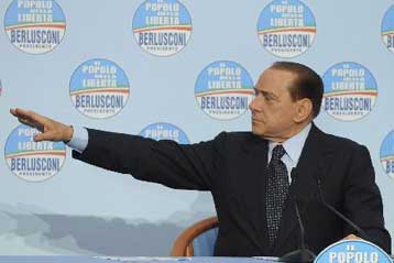 Στα χαρακώματα Μπερλουσκόνι και αντιπολίτευση εν όψει εκλογών στην Ιταλία