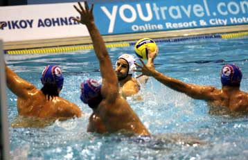 Ο Ολυμπιακός πήρε το ντέρμπι με τον Πανιώνιο 7-6, και η Βουλιαγμένη 12-8 τον ΝΟΠατρών