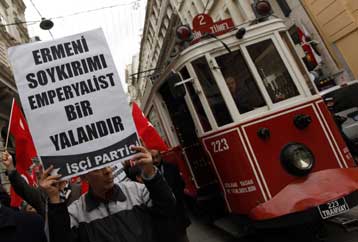 «Ατυχής» κατά τον Σουηδό ΥΠΕΞ η απόφαση της Βουλής για τη Γενοκτονία των Αρμενίων