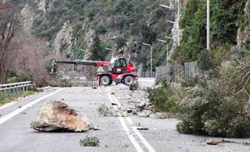 Σε χρήση μέχρι το Πάσχα το κλειστό τμήμα της εθνικής Αθηνών-Θεσσαλονίκης στα Τέμπη