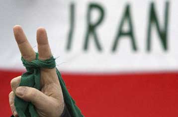 Φυλάκιση τριών ετών για την Αζάρ Μανσουρί στο Ιράν