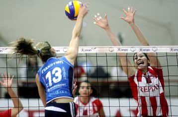 Διά περιπάτου στον τελικό του Κυπέλλου ο Ολυμπιακός, 3-0 τον Ηρακλή