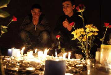 Διαδήλωση στη Γλασκώβη στη μνήμη τριών Ρώσων που αυτοκτόνησαν για να μην απελαθούν