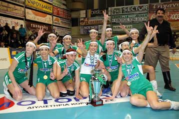 Κυπελλούχος ο Παναθηναϊκός εν μέσω επεισοδίων