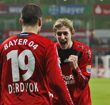 Παραμένει σε επαφή με την κορυφή η Λεβερκούζεν