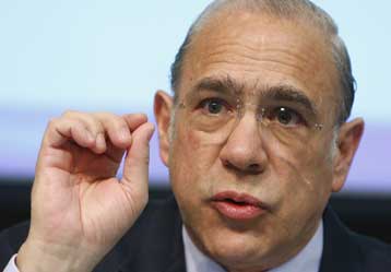 Να δώσει ξεκάθαρο μήνυμα στήριξης της Ελλάδας καλεί την ΕΕ ο επικεφαλής του ΟΟΣΑ