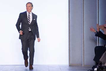Tην εταιρεία Τοmmy Hilfiger αγοράζουν οι ιδιοκτήτες του οίκου Calvin Klein