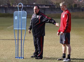 Αβέβαιο το μέλλον του Τόρες στη Λίβερπουλ, σύμφωνα με τον Μπενίτεθ