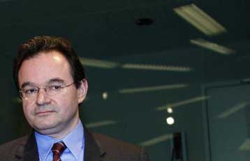 Πρωτόκολλο ανταλλαγής πληροφοριών για τη φοροδιαφυγή υπογράφουν Ελλάδα-Βέλγιο