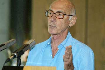 Στη μνήμη Χρήστου Λαμπράκη και Αρντας Μαντικιάν οι υποτροφίες «Αλεξάνδρα Τριάντη»