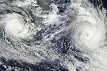 Τεράστιες καταστροφές από τον ισχυρό κυκλώνα που έπληξε τα νησιά Φίτζι