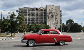 Ισπανοί καλλιτέχνες και διανοούμενοι στρέφονται κατά της Κούβας των Κάστρο