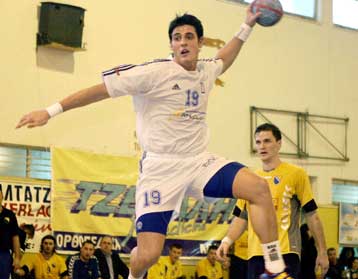 Χειρουργήθηκε ο Αλβανός, επιστρέφει σε 4-5 μήνες