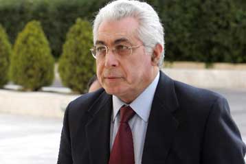 Στα χαρακώματα η ΝΔ μετά την αποστροφή Σαμαρά περί «αυτοκάθαρσης»