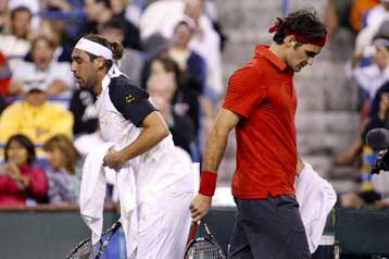 Super Παγδατής νίκησε τον Φέντερερ με 2-1 σετ