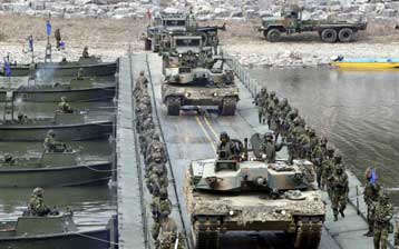 Αύξηση του πυραυλικού οπλοστασίου της Β.Κορέας κατά 25% «βλέπει» η Ν.Κορέα