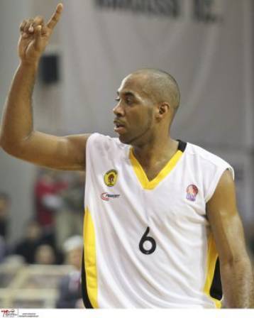 Με 75-73 δραπέτευσε από τη Νέα Σμύρνη το Μαρούσι