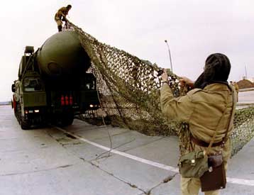 Στη «γραμμή τερματισμού» ΗΠΑ-Ρωσία για την αντικατάσταση της START