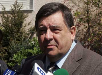 Συνάντηση κορυφής, με τη συμμετοχή πρώην πρωθυπουργών, ζητά ο Γ.Καρατζαφέρης