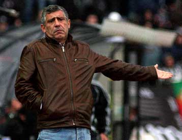 Ο Σάντος… ξεσπάθωσε για πρωτάθλημα και διαιτησία