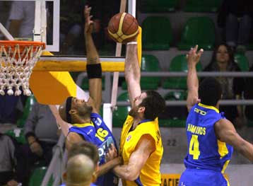 Το Περιστέρι έκανε «μπαμ», νίκες των γηπεδούχων