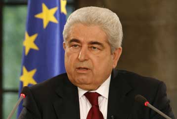 Το νέο κτίριο της κυπριακής πρεσβείας στην Αθήνα εγκαινίασε ο Δ.Χριστόφιας