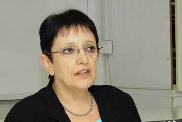 Η κυβέρνηση εκμεταλλεύεται τον πατριωτισμό του λαού, εκτιμά η Αλ.Παπαρήγα