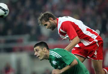 Στη διάθεση του Μπάντοβιτς τέθηκε ο Μέλμπεργκ για το ντέρμπι