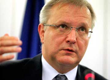 Μεγαλύτερο ρόλο της Κομισιόν στο σχεδιασμό των εθνικών προϋπολογισμών ζητά ο Όλι Ρεν