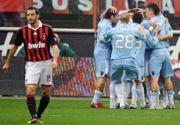 Δεν εκμεταλλεύτηκε το «δώρο» της Ίντερ η Μίλαν με ισοπαλία, νέα ήττα η Γιουβέντους