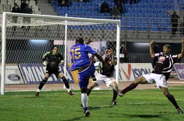 Πολύτιμο βαθμό πήρε στην Καβάλα η «πεισματάρα» Λάρισα