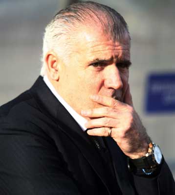 «Δεν είμαι ο… Πιτ Παπαδάκος» δήλωσε ο Αναστόπουλος