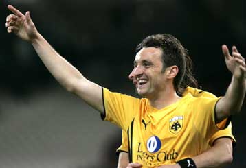 Aνανεώνουν Γκέντσογλου, Αραμπατζής, μένει ο Μαντούκα