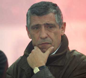 Ο Σάντος ετοιμάζει αλλαγές, επιστρέφει ο Φιλομένο