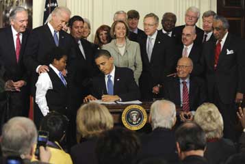 Υπεγράφη διά χειρός Ομπάμα η ιστορική μεταρρύθμιση στο σύστημα Υγείας
