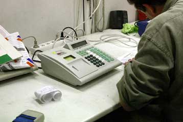 Απέχουν από τα καθήκοντά τους στις 24 και 26 Μαρτίου οι συμβολαιογράφοι