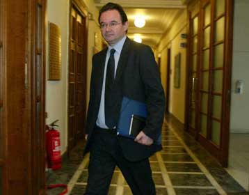 Με αλλαγές σε αφορολόγητο αποζημιώσεων και στεγαστικά κατατίθεται το φορολογικό