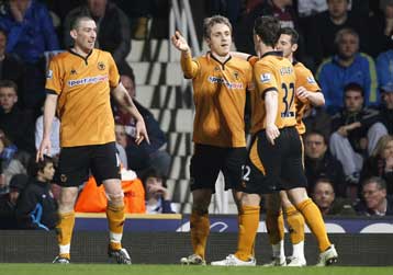 Με τρεις… σφυριές στη Γουέστ Χαμ η Γουλβς ελπίζει σε παραμονή