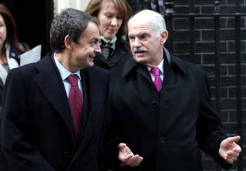 Πρωτοβουλία των Σοσιαλιστών για «ευρωπαϊκό δανεισμό» της Ελλάδας