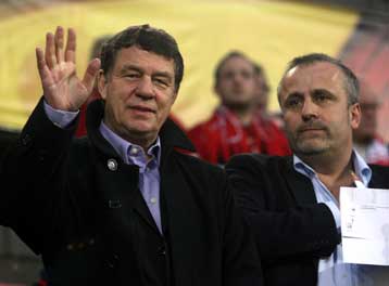 Το Μουντιάλ κρίνει τη θέση του Ρεχάγκελ, σύμφωνα με τον Τοπαλίδη