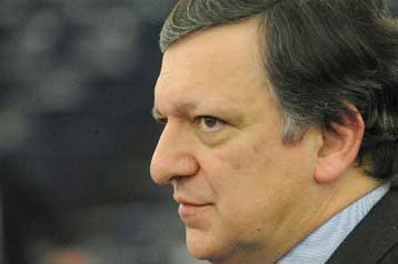 Νέες πιέσεις Μπαρόζο για ευρωπαϊκή λύση στο ελληνικό δημοσιονομικό πρόβλημα