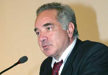 Έμμεσος φόρος στους πολίτες ο ΦΠΑ στις νομικές υπηρεσίες, λένε οι δικηγόροι