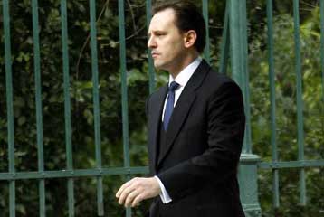 Αναβλήθηκε και η επίσκεψη Δρούτσα στην Αγκυρα