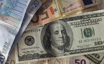 Ανακάμπτει το ευρώ από το χαμηλό 10μήνου μετά τη συμφωνία για τη βοήθεια στην Ελλάδα