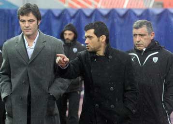 Αβέβαιη η παραμονή του Σάντος στον πάγκο του ΠΑΟΚ