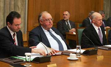 Τρίτο κύμα -διαρθρωτικών- μέτρων προωθεί η κυβέρνηση