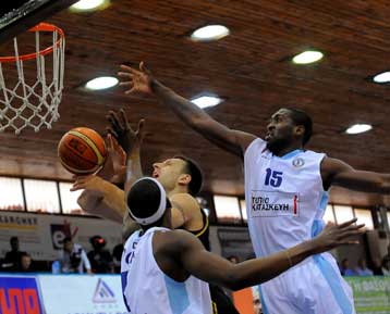 Ο Βασίλιεβιτς «καθάρισε» για τον Κολοσσό κόντρα στον Αρη