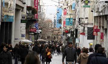 Μεγάλες εκπτώσεις στην αγορά, με πασχαλινές προσφορές έως 50%